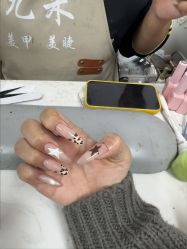 -尤米一站式美甲美睫