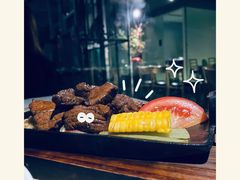 -穹六人间 people 6(岳阳路店)