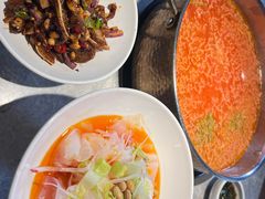 -野山舂·贵州现舂酸汤牛肉(民生路店)