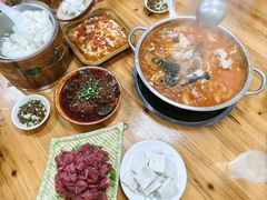 -苗侗地道红酸.酸汤鱼·酸汤牛肉