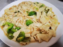 -东北菜冰城一家人