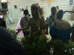 -金东尼人妖秀