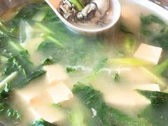 锅仔生蚝豆腐小白菜-雅逸居海鲜小厨