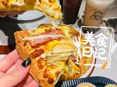 黄金薯角培根薄脆比萨-必胜客(新辰里酒仙桥店)