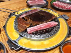 -青瓦炭韩潮烤肉(花园道店)