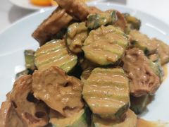 黄瓜油条-梅飞酒家(名辉豪庭店)