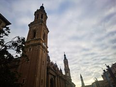 -皮拉尔圣母圣殿主教座堂