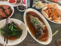 -花嫁丽舍婚礼殿堂(世博江景店)