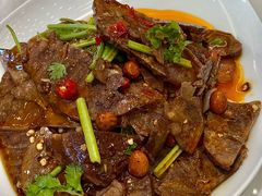 -牧场烧烤餐饮广场