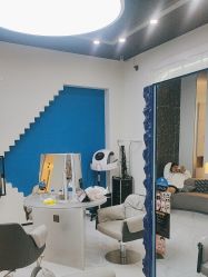 -银星女王公园发型艺术沙龙