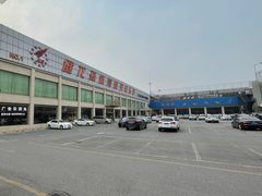 -健龙森俱乐部·游泳·健身·羽毛球综合体育馆