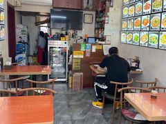 大堂-锅贴王海鲜小馆