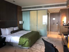 -上海滴水湖皇冠假日酒店