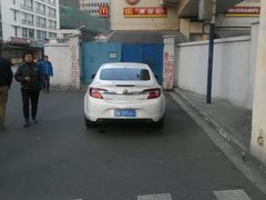 -麦当劳(轻轨曹杨路店)
