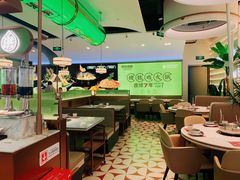 -洪氏嗨捞·广东猪肚鸡·椰子鸡火锅(西咸万象城店)