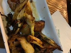 香草大葱烤鸡肉-Kitchen·Y洋厨房西餐厅(王府壹号店)