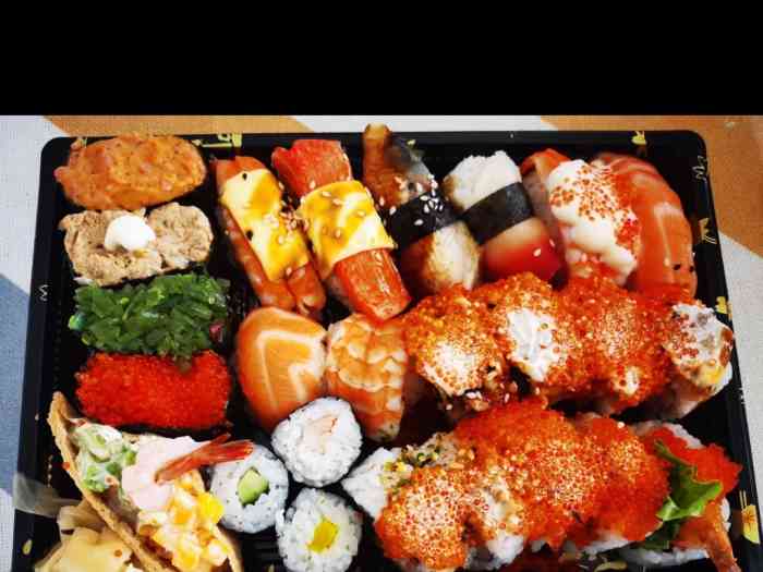 寿司外卖首选哦,口味丰富,用料考究,吃一次就非常满足 「寿司拼盘」