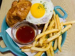 Dazzling和牛堡-Dazzling Cafe 蜜糖吐司专卖店