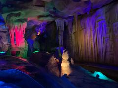 -泰安地下龙宫景区