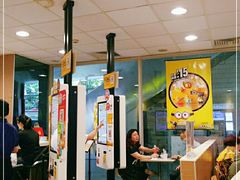 -麦当劳(轻轨曹杨路店)