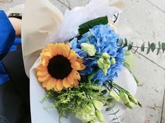 -米德维奇俄式西餐厅(西六道街店)