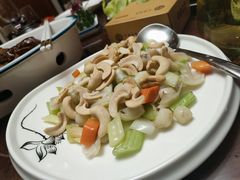 西芹百合炒腰果马蹄-怀德酒楼·粤菜·海鲜·茶点(宝安国际机场店)