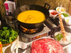 -鲜入围煮花胶鸡海鲜火锅