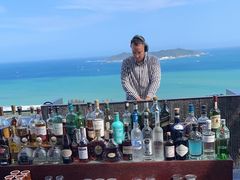 -瑰丽酒店·海吧·天际下午茶·现场DJ·天台酒吧