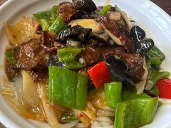 -歹歹的加个面过油肉拌面