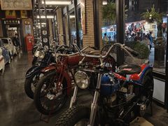 -席娜卡琳火车铁道夜市