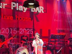 -FOUR PLAY BAR