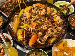 -鸿顺老铁锅美蛙鱼府(解放碑店)