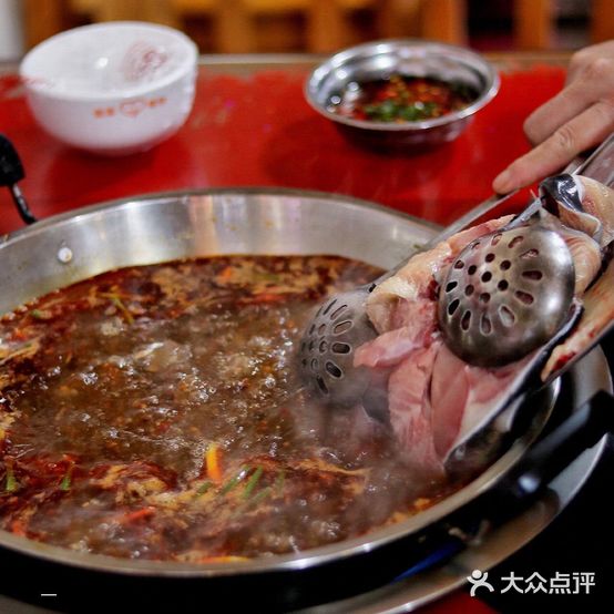 乌江片片鱼遵义巷驻大理石路店