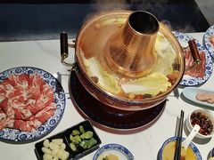 -一只羊·铜锅涮羊肉烧烤