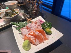 -铭牛烧肉·和牛海鲜自助(高新月牙湖店)