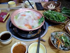 -阿婆情腊排骨火锅(金虹路店)