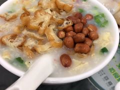 艇仔粥-穗银肠粉店(东川路店)