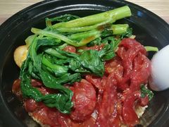 广式腊肠煲仔饭-北大家园食堂