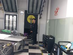 -鲨鱼皮汽车凹陷玻璃修复(静安店)
