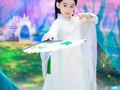 -九月鹰飞汉服摄影工作室