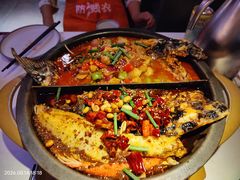 -鸣记脆皮烤鱼·海鲜烤鱼(三八广场店)