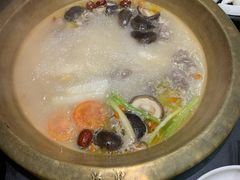 -沸炉重庆老火锅(军事博物馆店)