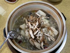 -东巴谷野生菌火锅餐厅