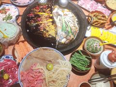 -周小明火锅(黑金冠社区店)