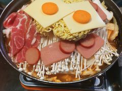 泡菜五花肉锅-炙韩料理·部队锅专门店