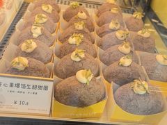 -85度C(生甜甜圈研究工坊·上海松江人民北路店)