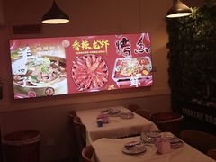 -海盗船. 龙虾烧烤. 酒馆