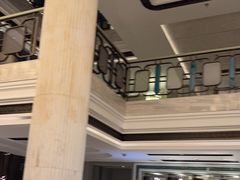 -浅深(世茂滨江精品店)