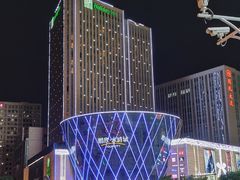 -鹏欣水游城