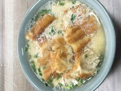 吃完心里美滋滋的咸豆浆-桐香园小笼包(百井坊巷店)